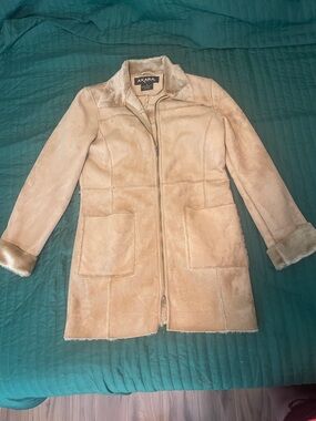 Axara Women’s Cream Faux-Shearling Zip-Front Pea Coat Medium